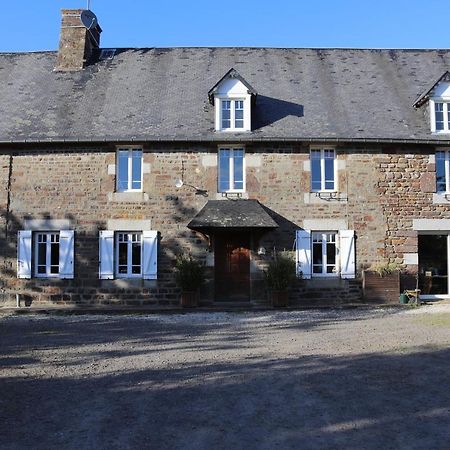 Decouverte D'Un Haras Proche Du Mont St Michel Hambye Exterior foto